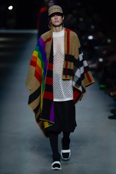 Look 11